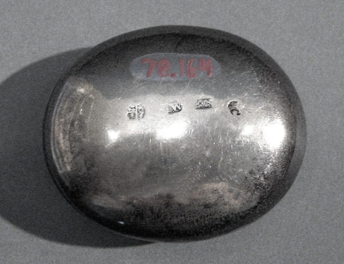 1978.0164 Silver Box underside