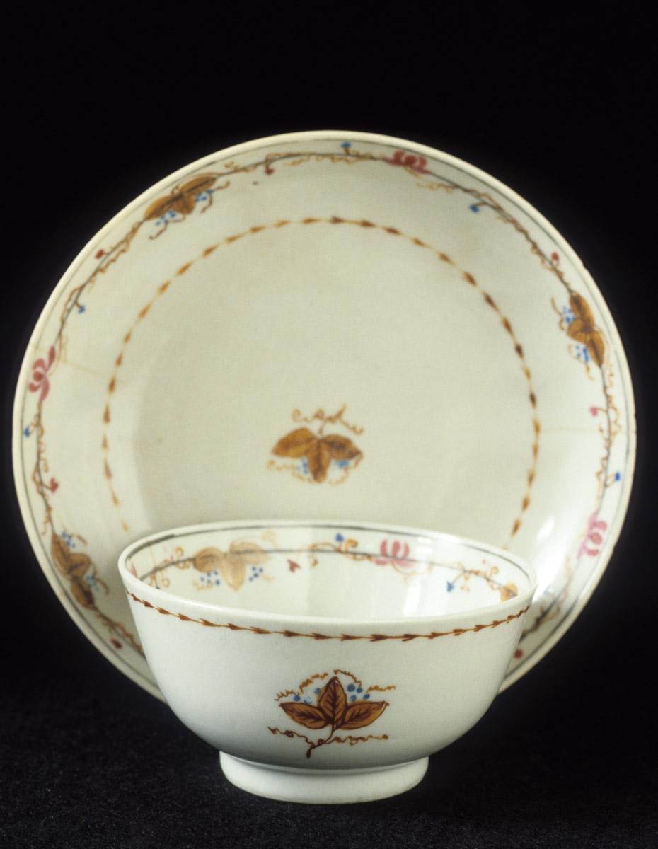 1978.0172 A, B Teabowl and saucer
