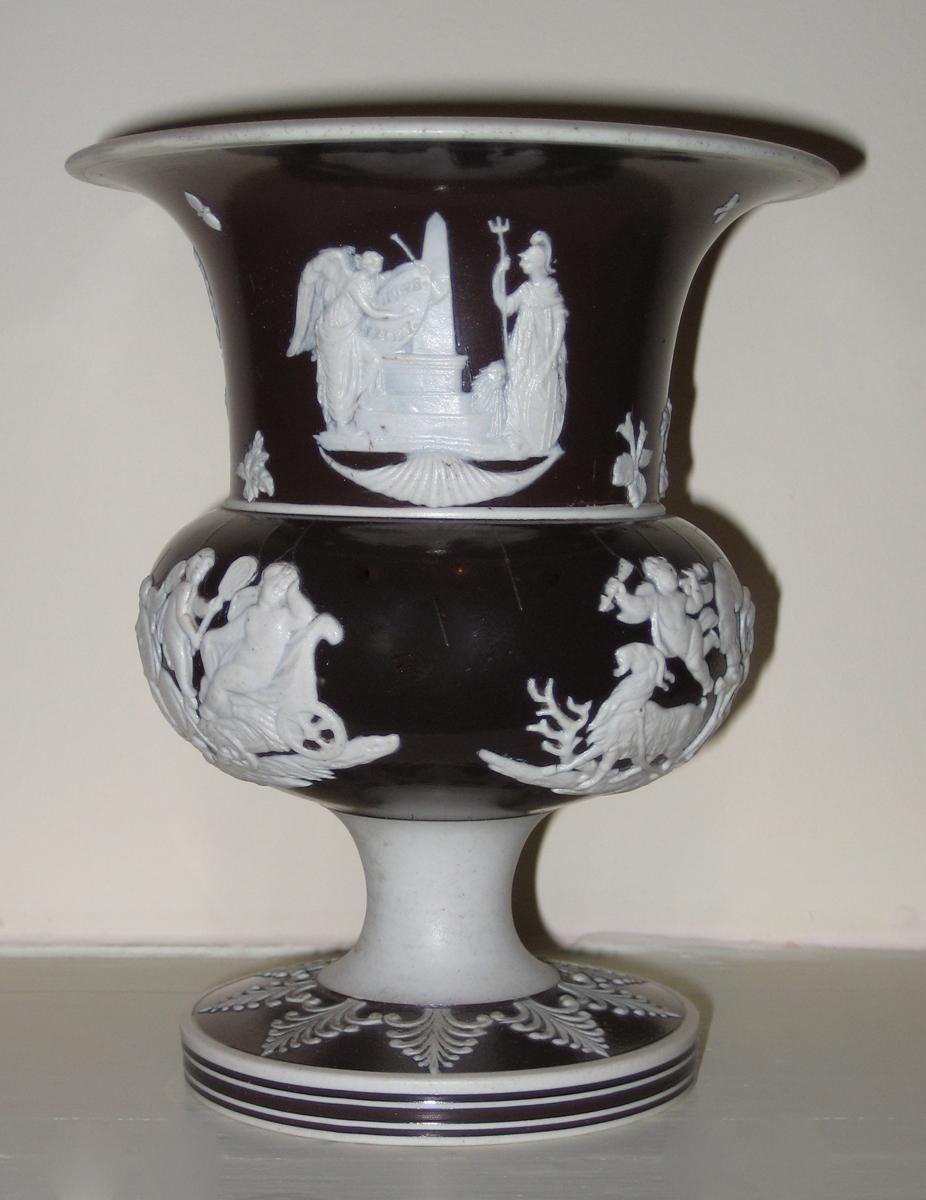 1978.0193 Flower container, vase or urn, side 2