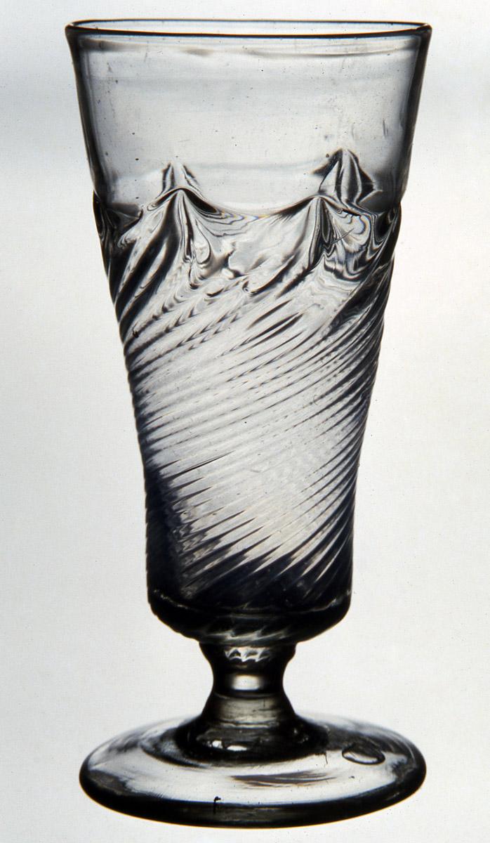 1978.0196 Glass ale glass