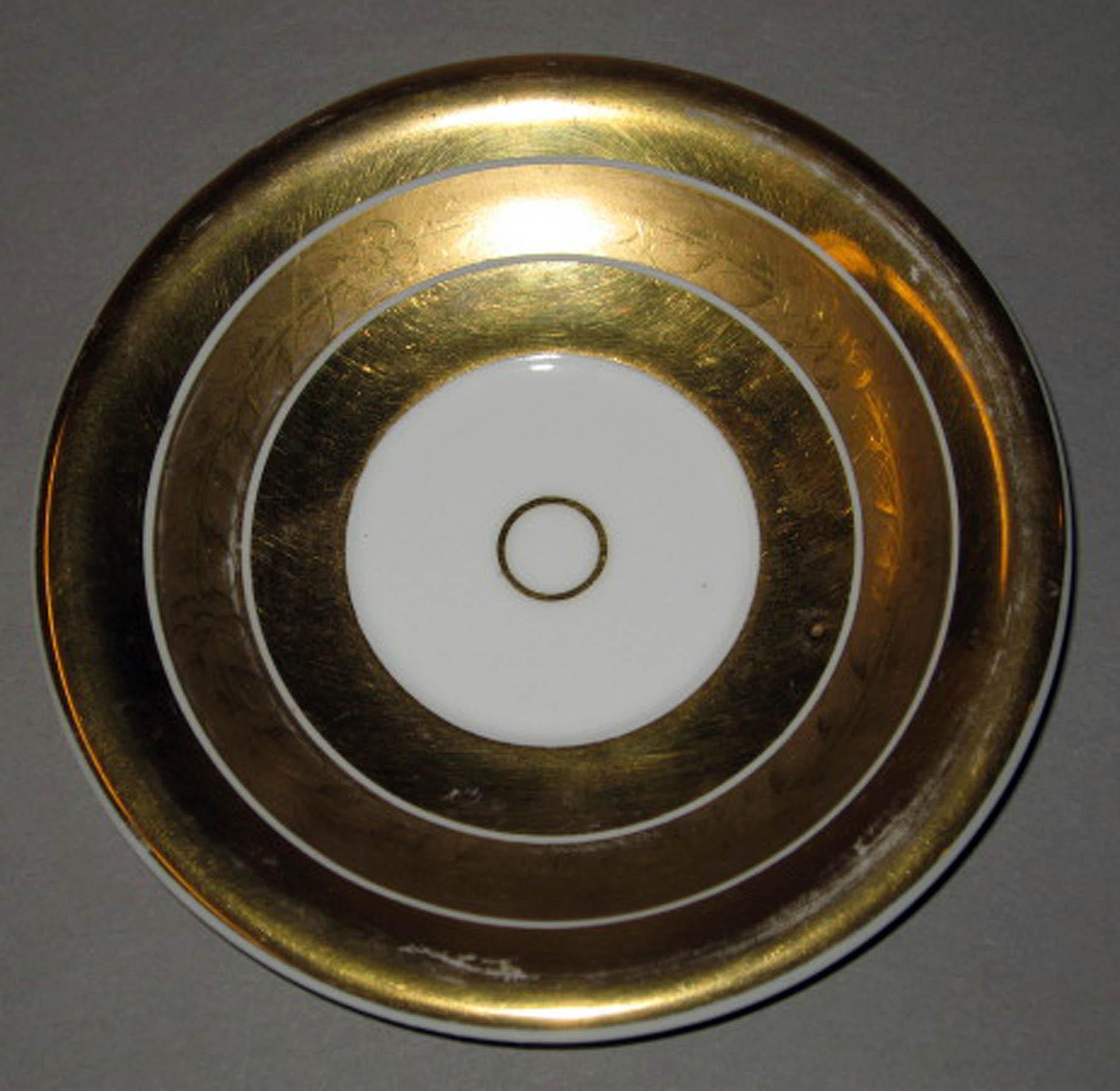 1978.0207 B French porcelain saucer