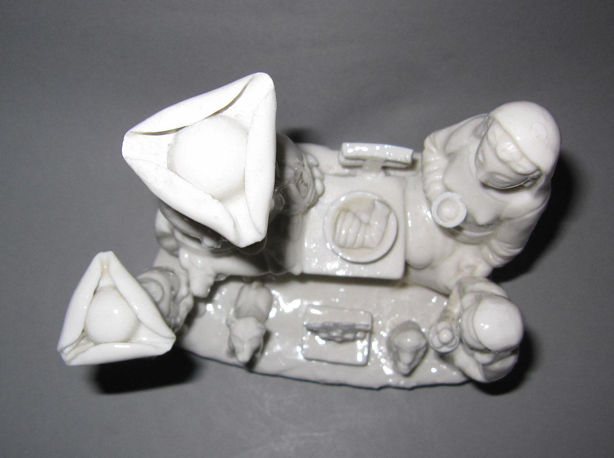 1979.0001 Porcelain figure group top