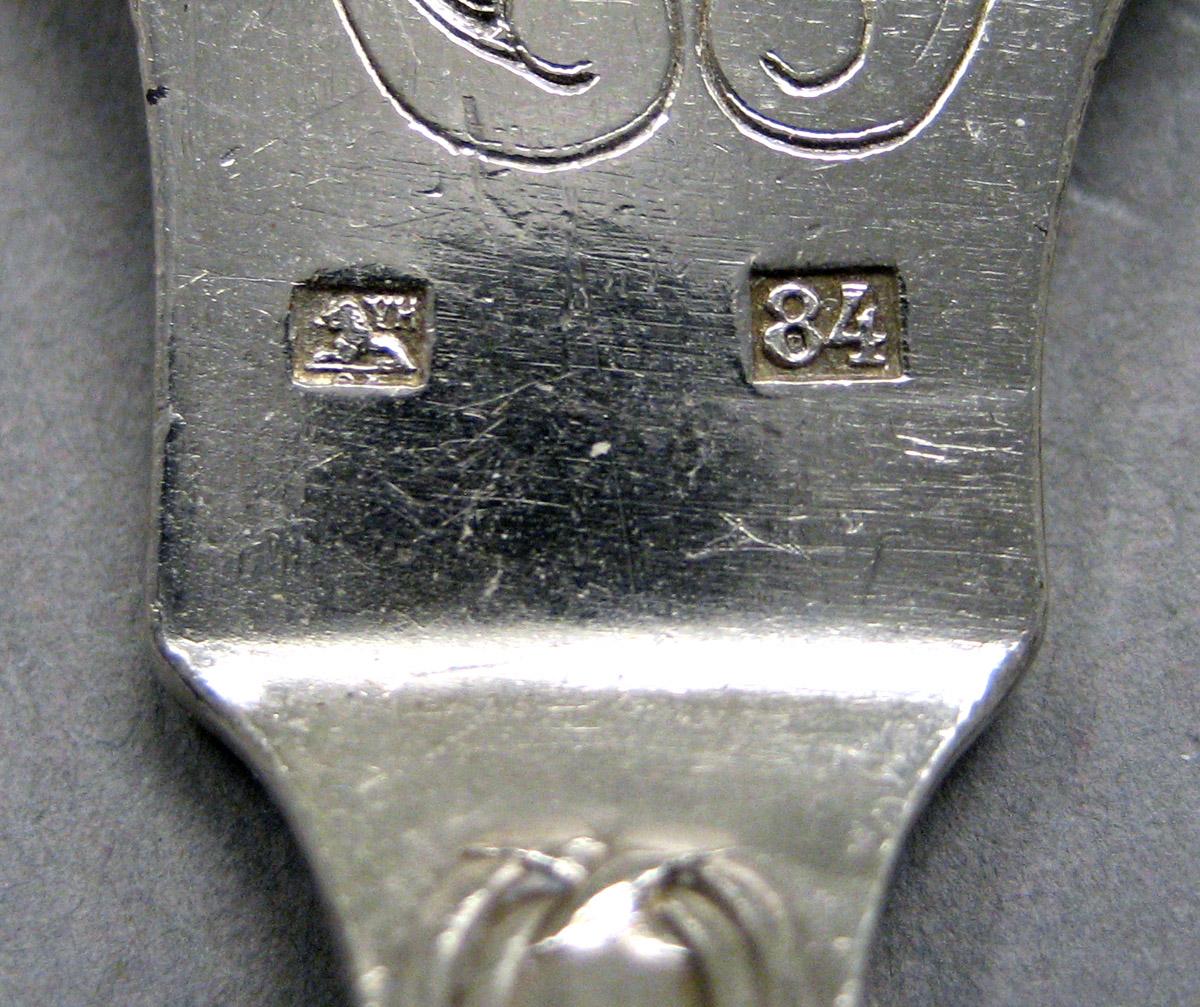 1979.0055.001 Silver Knife mark