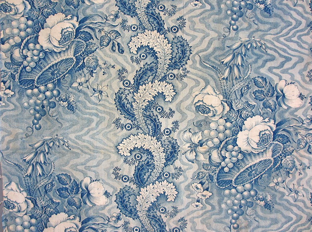 1979.0058.032 textile, printed repeat