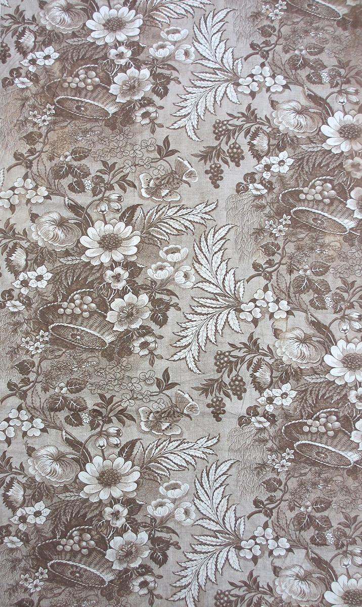 1979.0058.033 textile, printed repeat