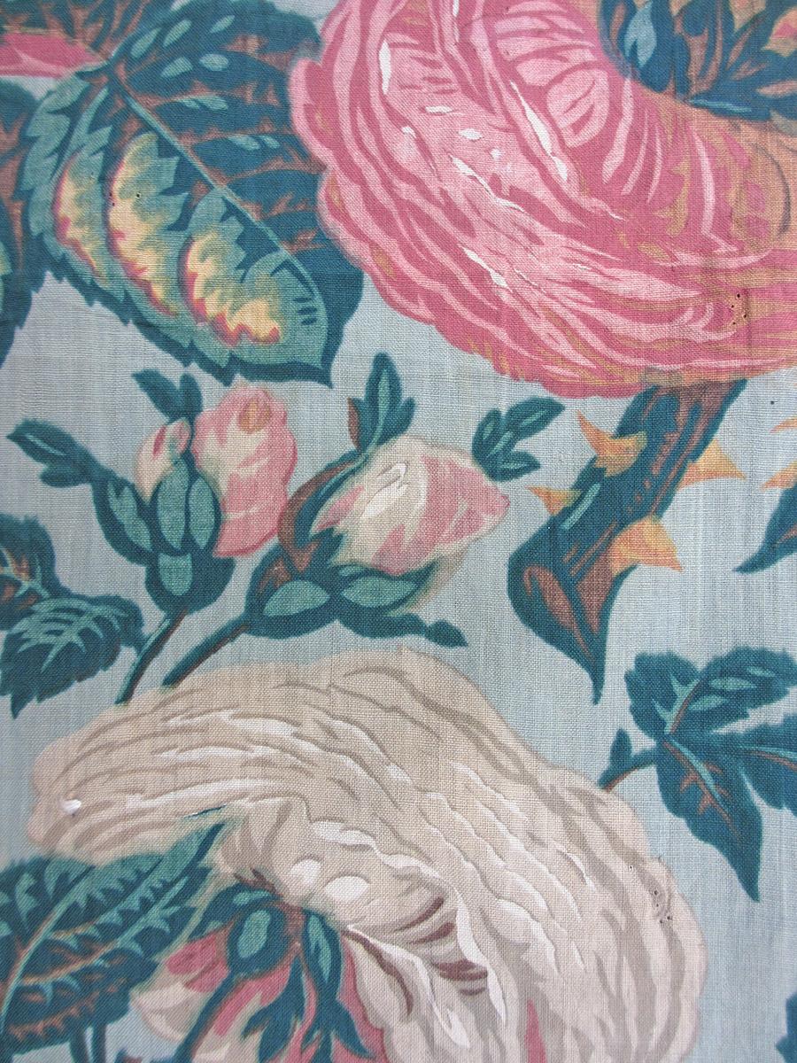 1979.0058.042 textile, printed detail