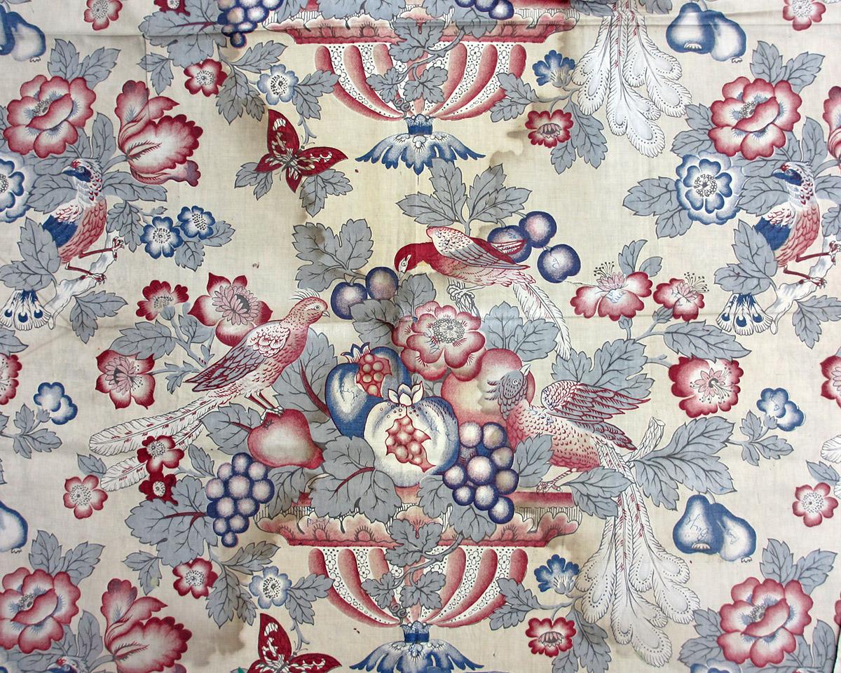 1979.0058.043 textile, printed repeat