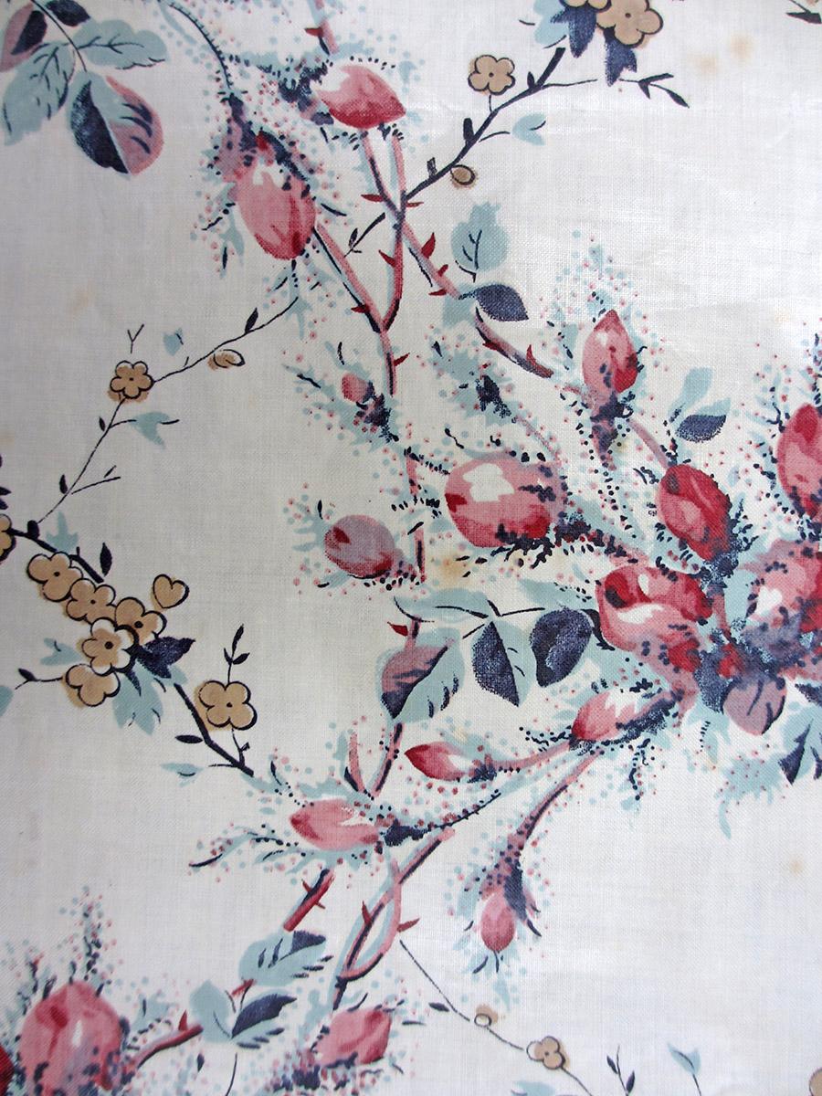 1979.0058.046 textile, printed detail