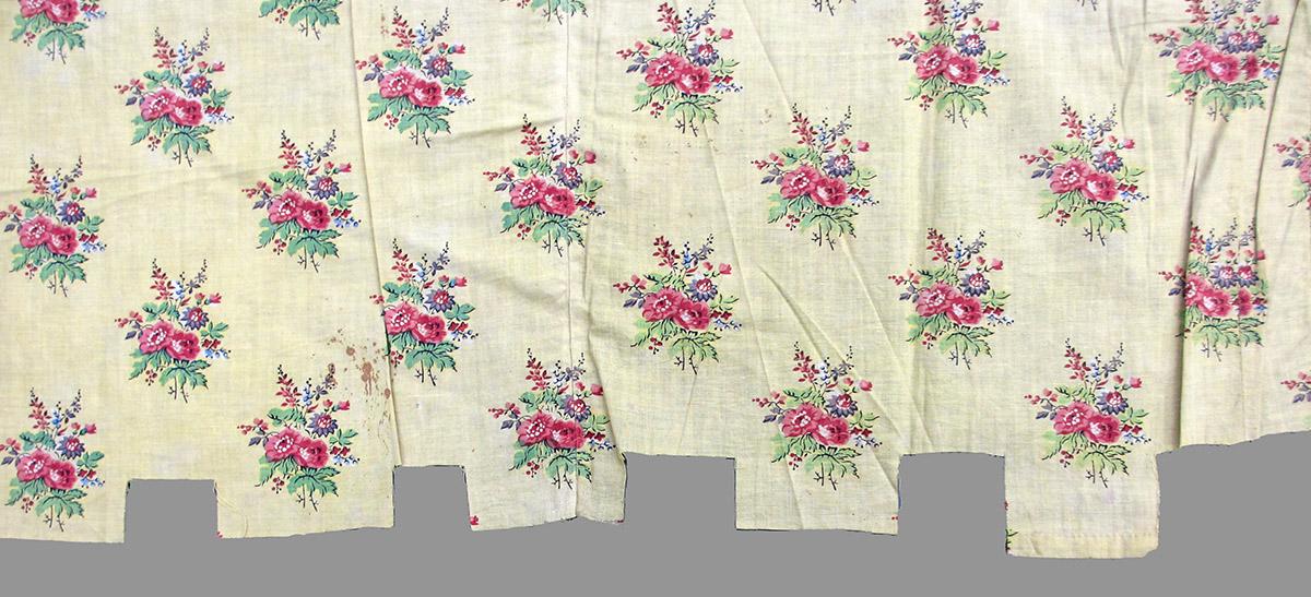 1979.0058.059 textile, printed detail