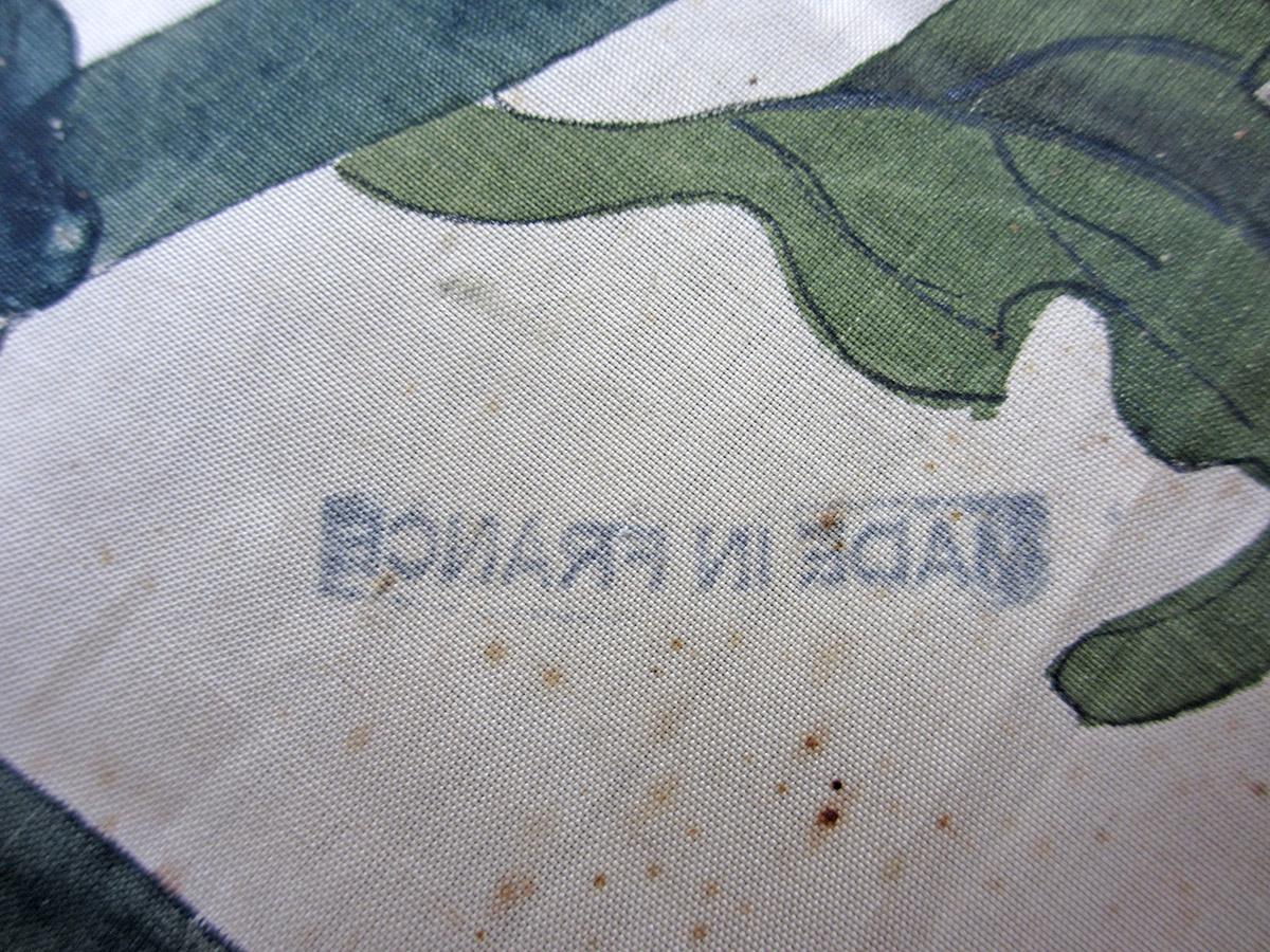 1979.0058.086 textile, painted stamp