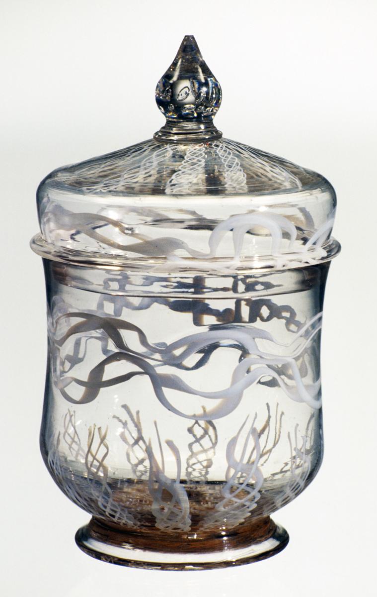 1979.0062 A, B Glass sugar bowl
