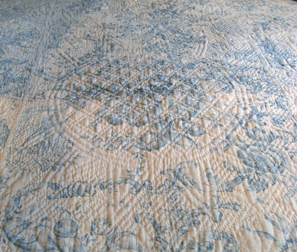 1979.0064 Quilt center detail
