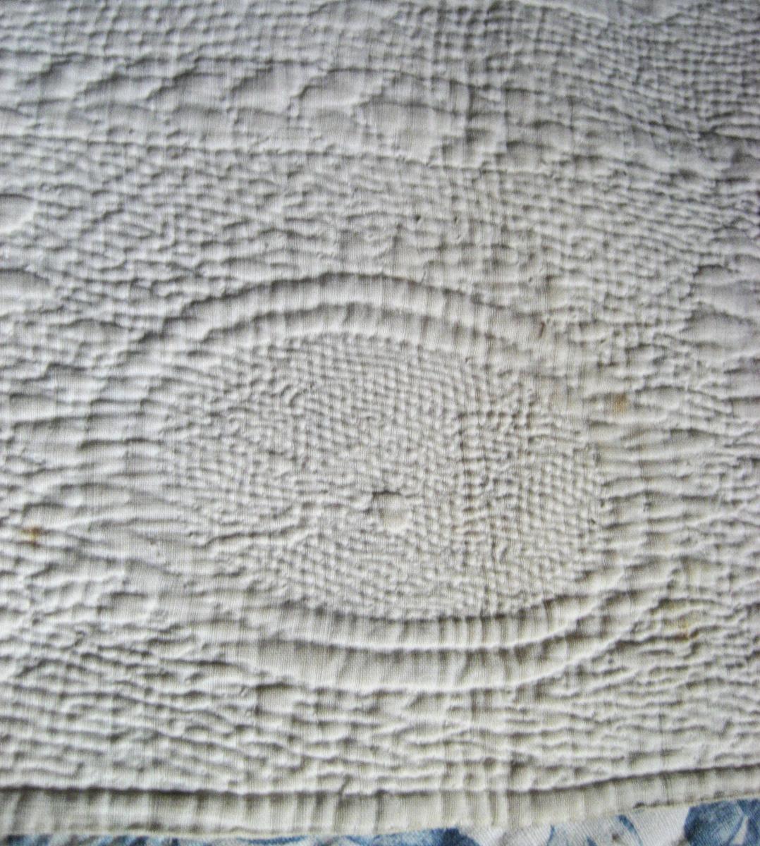 1979.0064 Quilt detail