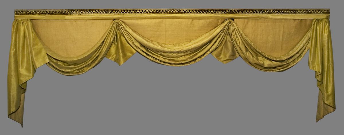 1957.1343.003 C Window Hanging, Valance