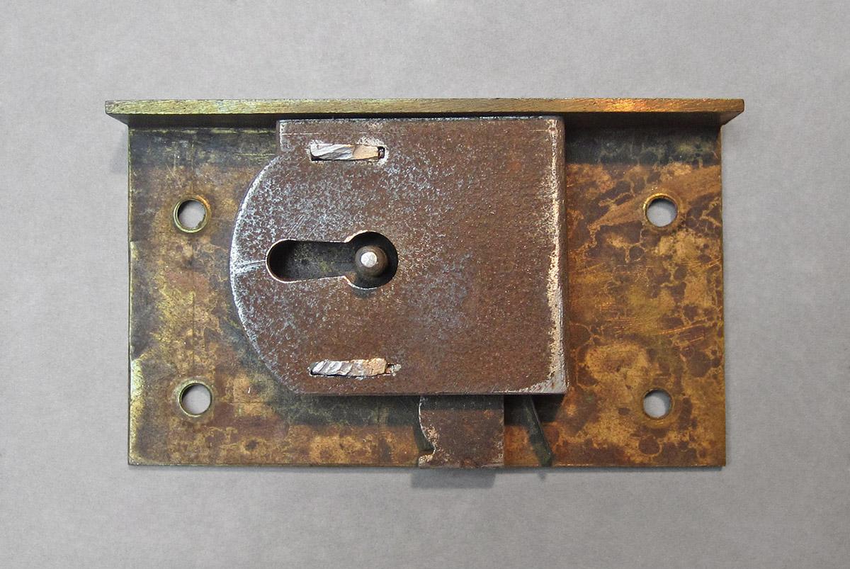 1979.0066.022, Cabinet lock, side 1