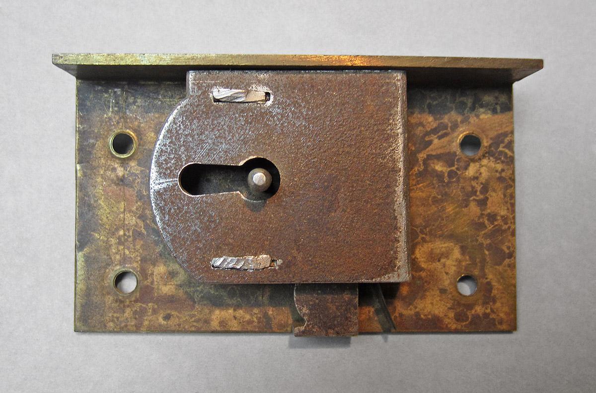 1979.0066.022, Cabinet lock, lock detail 1