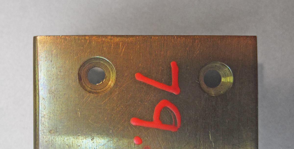 1979.0066.022, Cabinet lock, hole detail