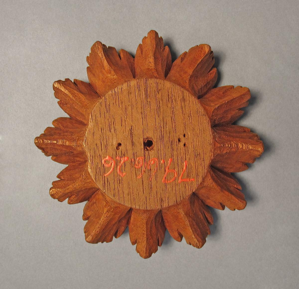 1979.0066.026, Rosette, side 2