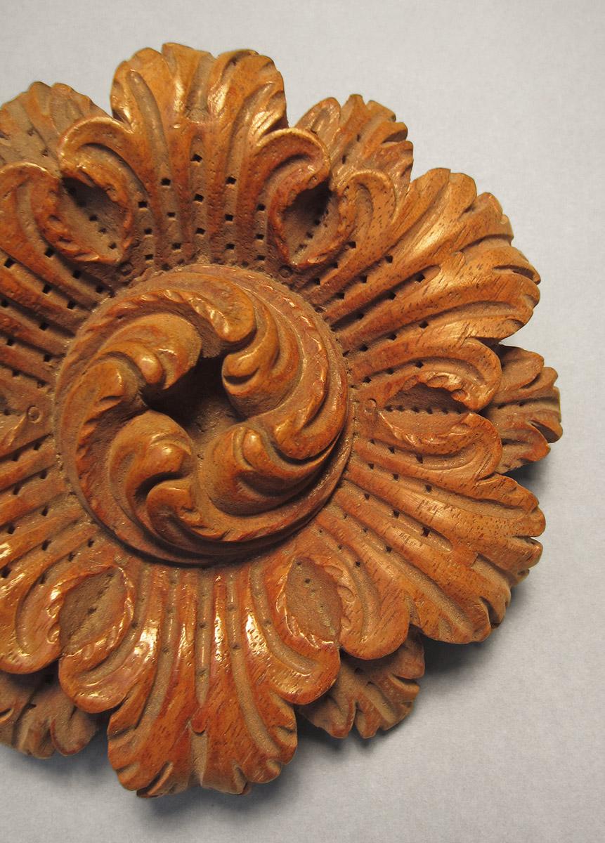 1979.0066.026, Rosette, detail