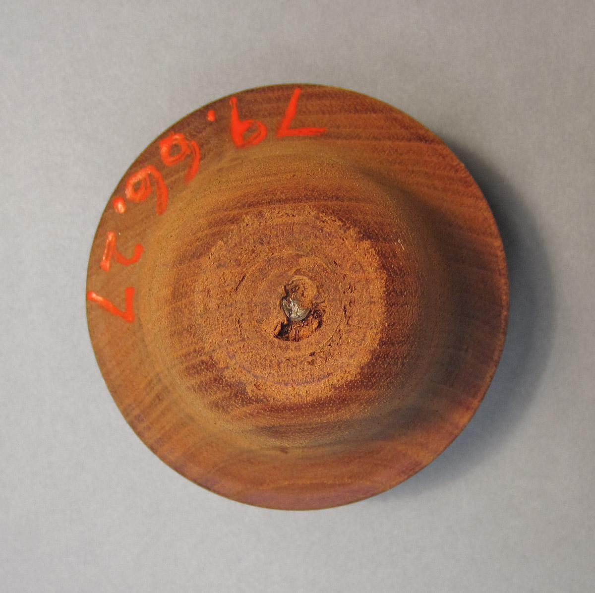 1979.0066.027, Urn, bottom