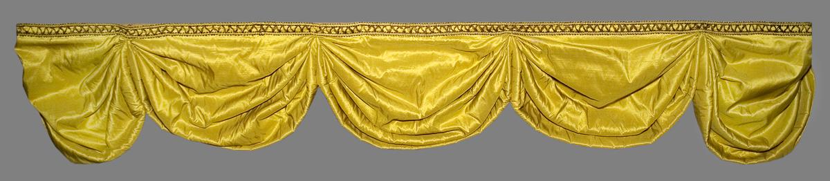 1957.1344.001 C Window Hanging, Valance