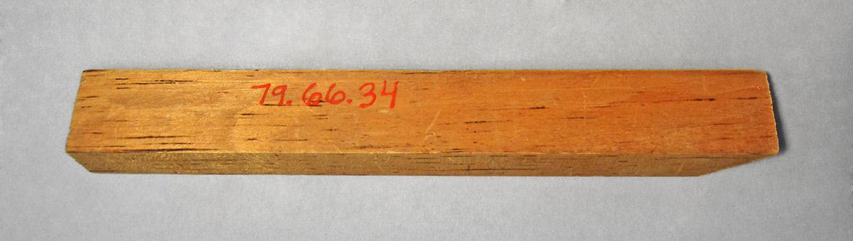 1979.0066.034, Molding, side 2