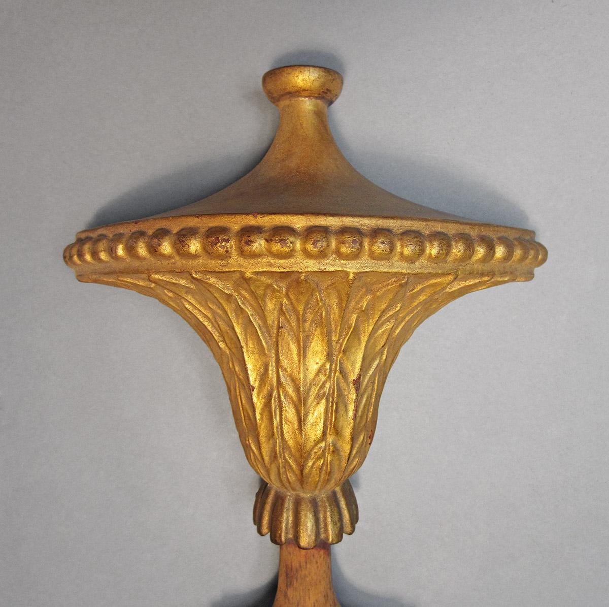 1979.0066.038, Finial, urn detail