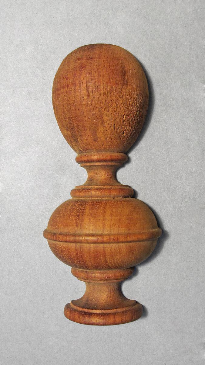 1979.0066.042 A, Urn finial, A detail