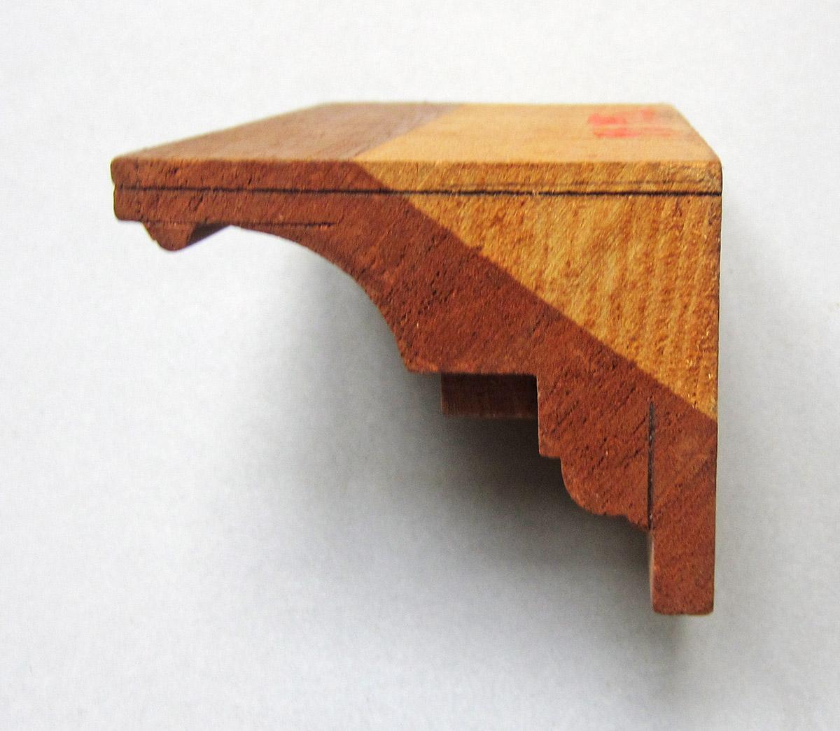 1979.0066.046, Molding, end 2