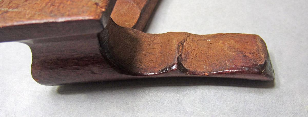 1979.0066.063, Bracket foot, detail 2