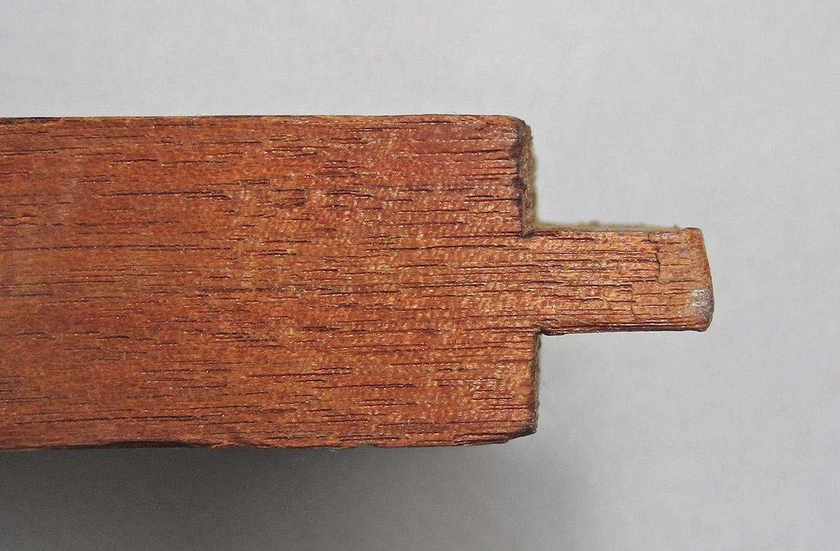 1979.0066.071, Rail, end side 2