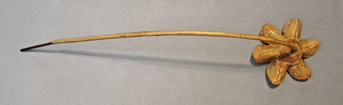 1979.0066.076, Flower, side 3
