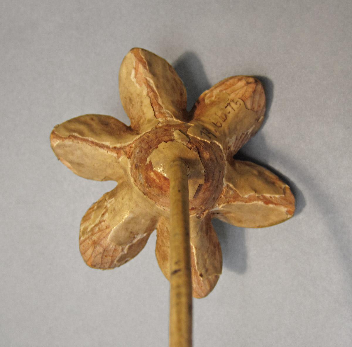 1979.0066.076, Flower, flower back