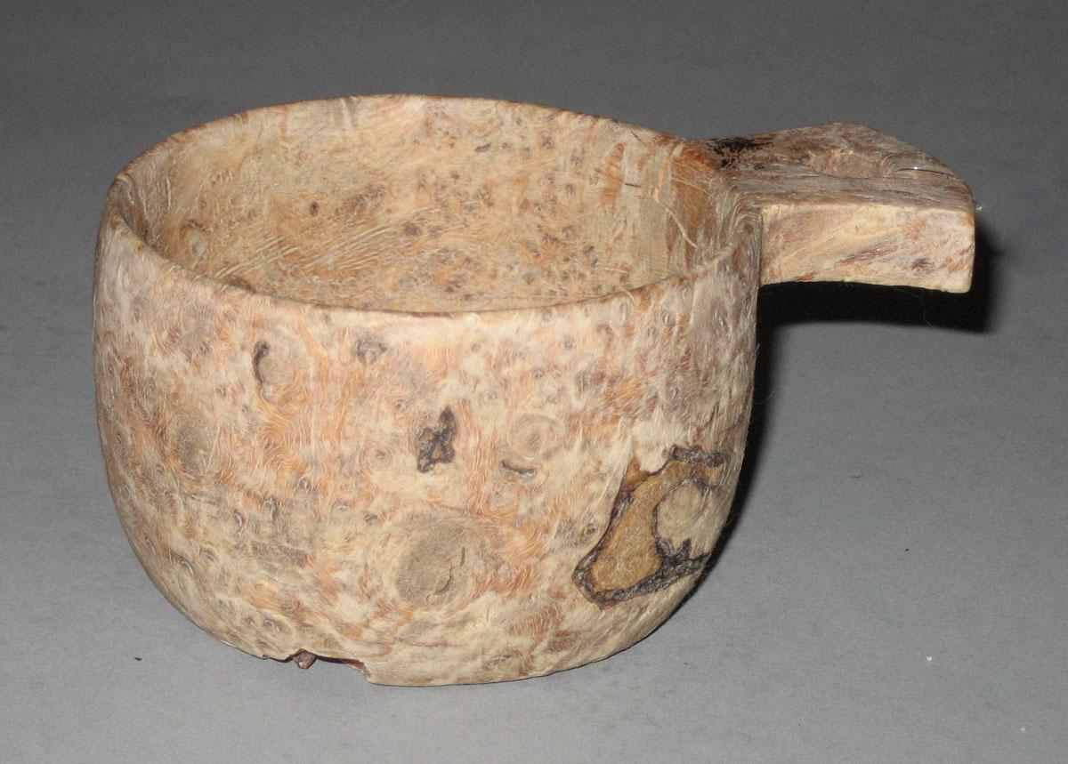 1997.0098 Porringer