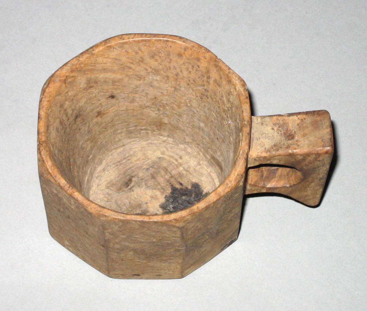 1979.0100 Cup (top)