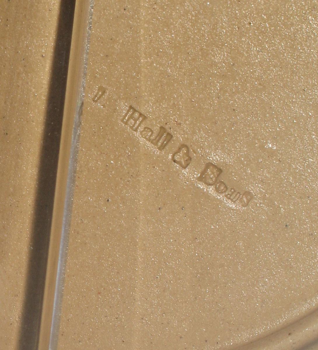1979.0162 Stoneware plate (mark)