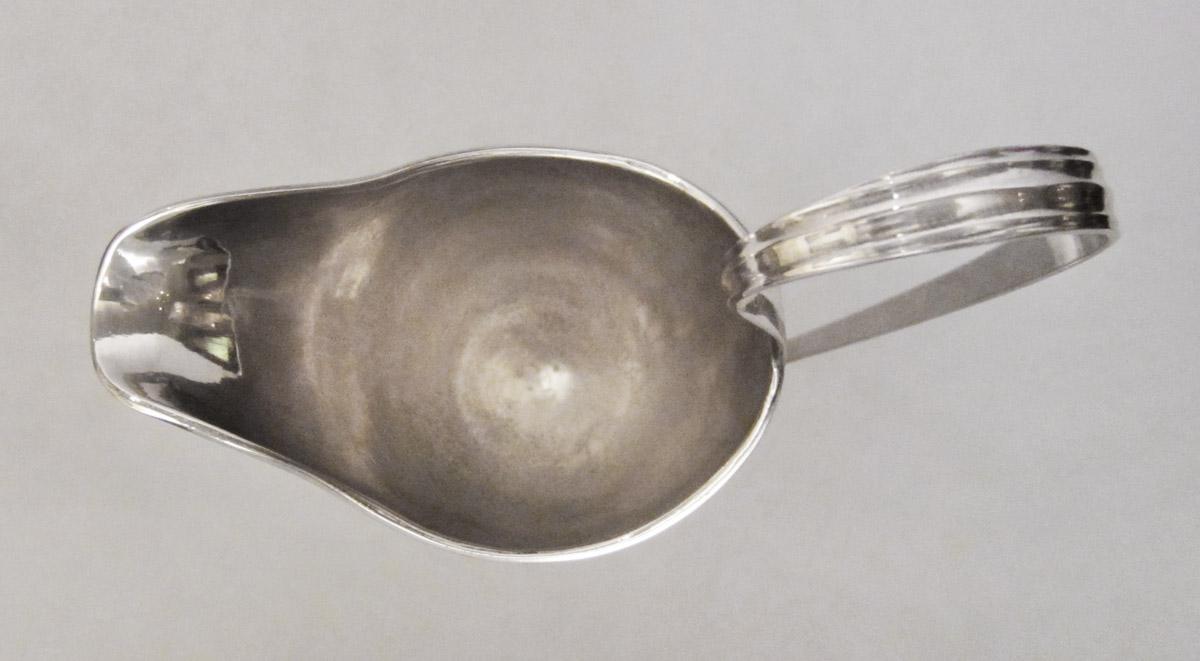 1979.0193 Cream pot, interior