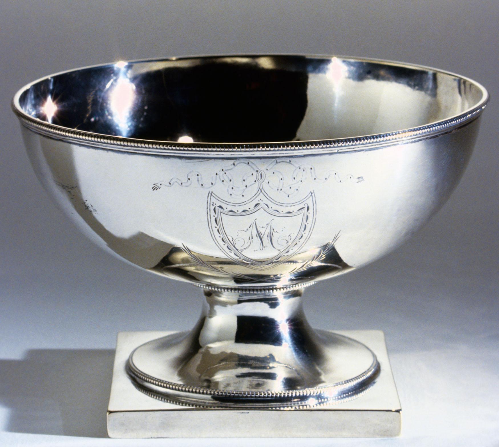 1979.0194 Slop Bowl, view 1