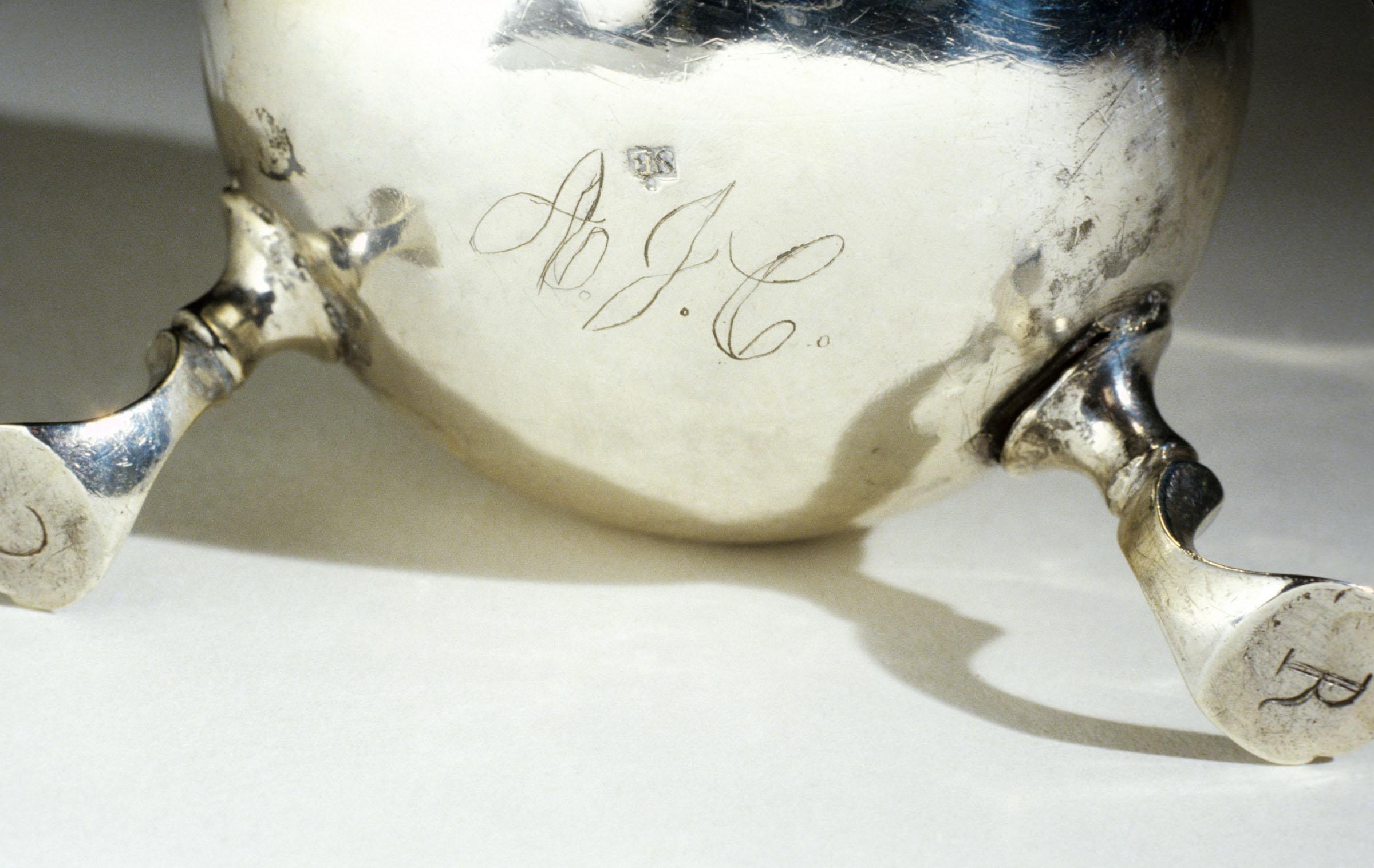 1979.0196 Cream Pot, detail 1