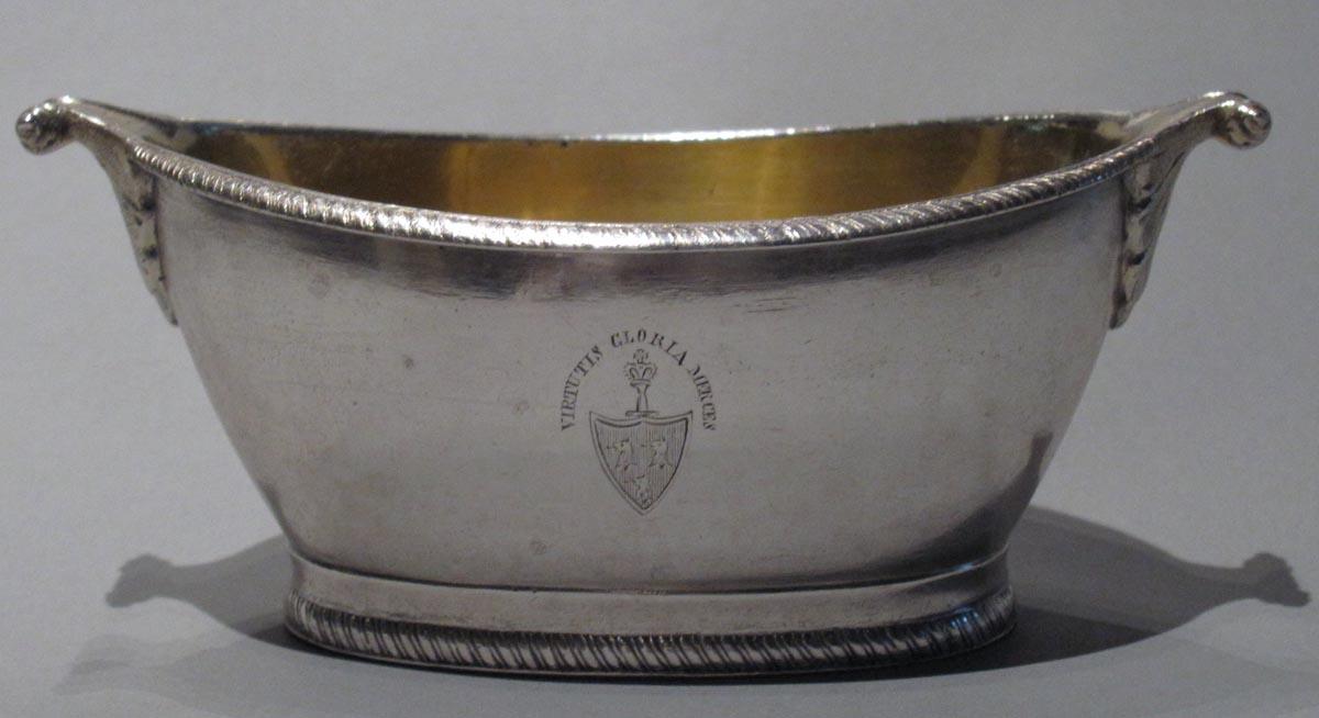 1979.0198.001 salt cellar front
