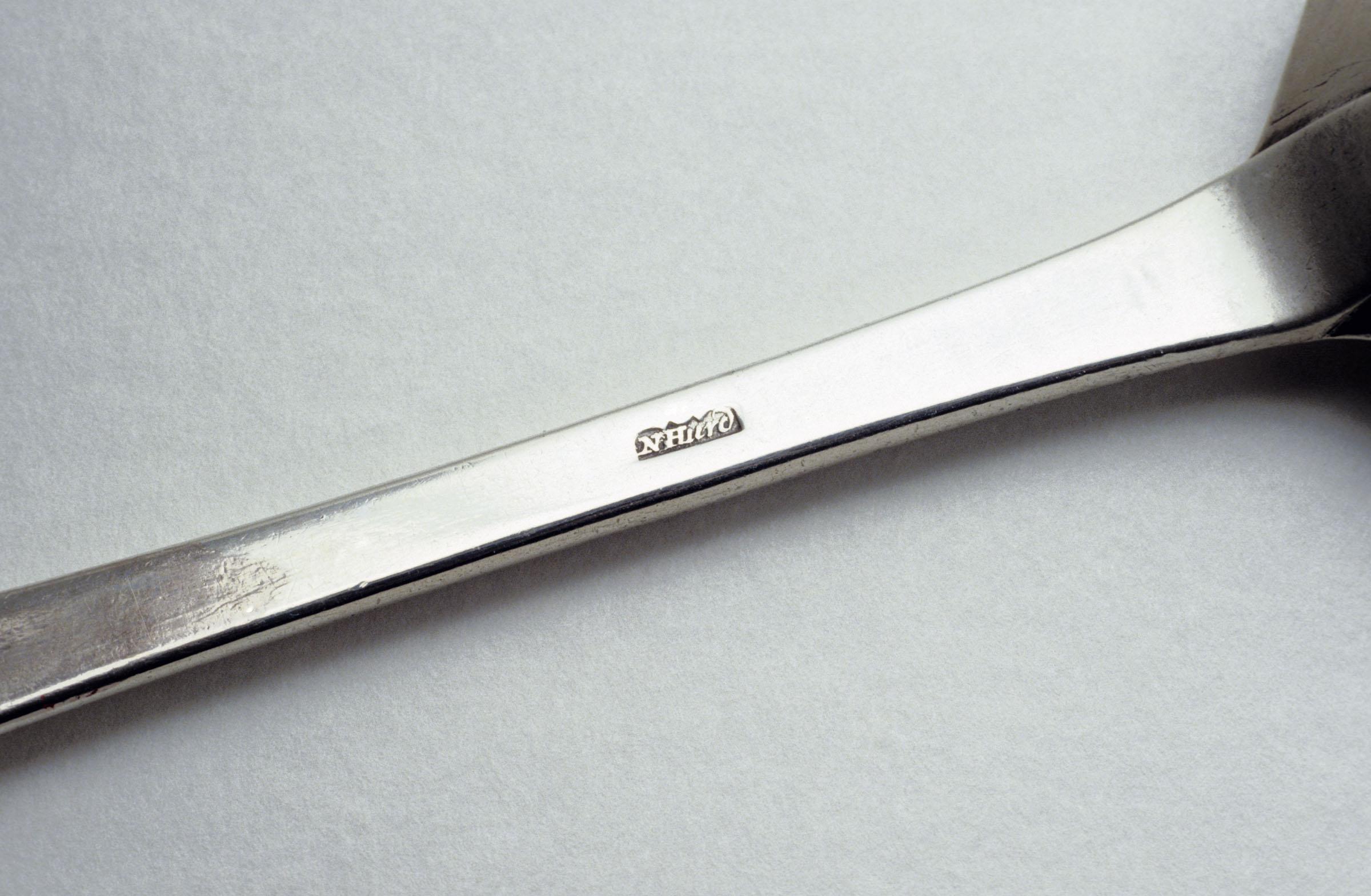 1979.0214.001 Spoon, Dessert Spoon, detail 1