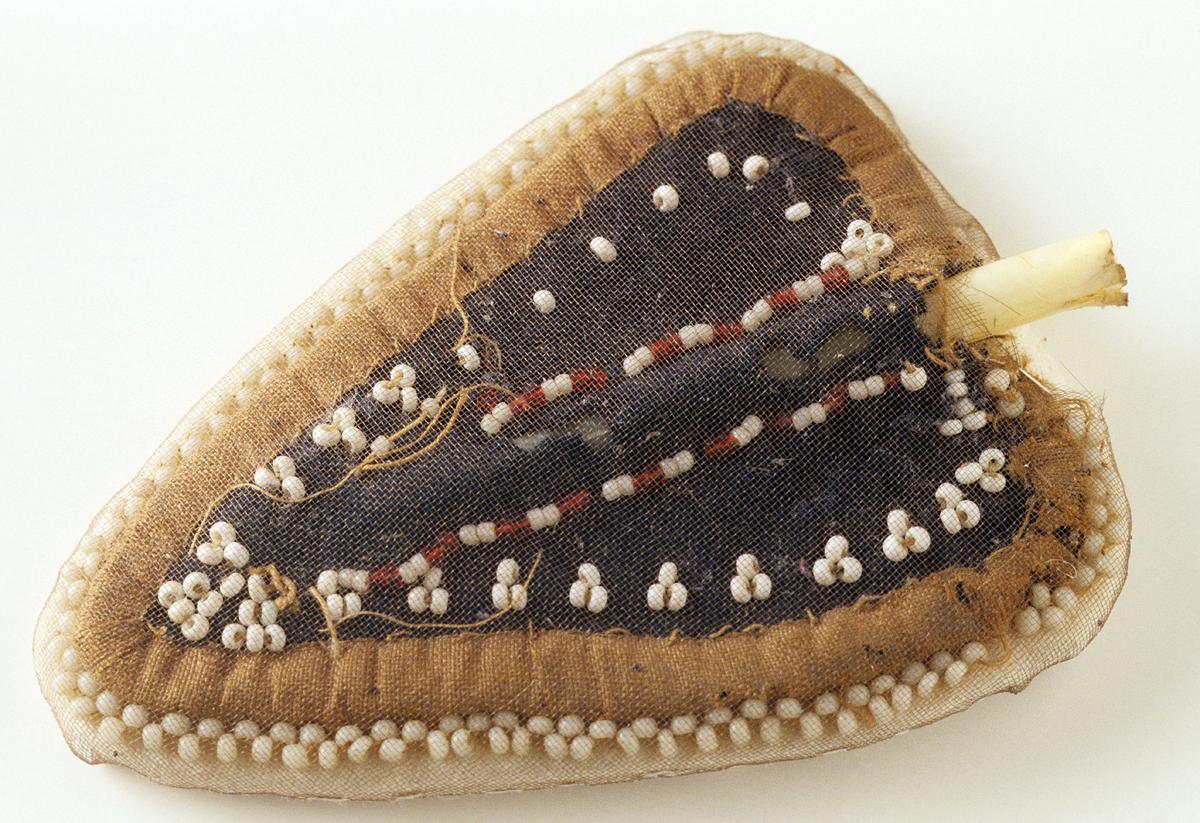 1979.0216 Knitting Sheath, View 2