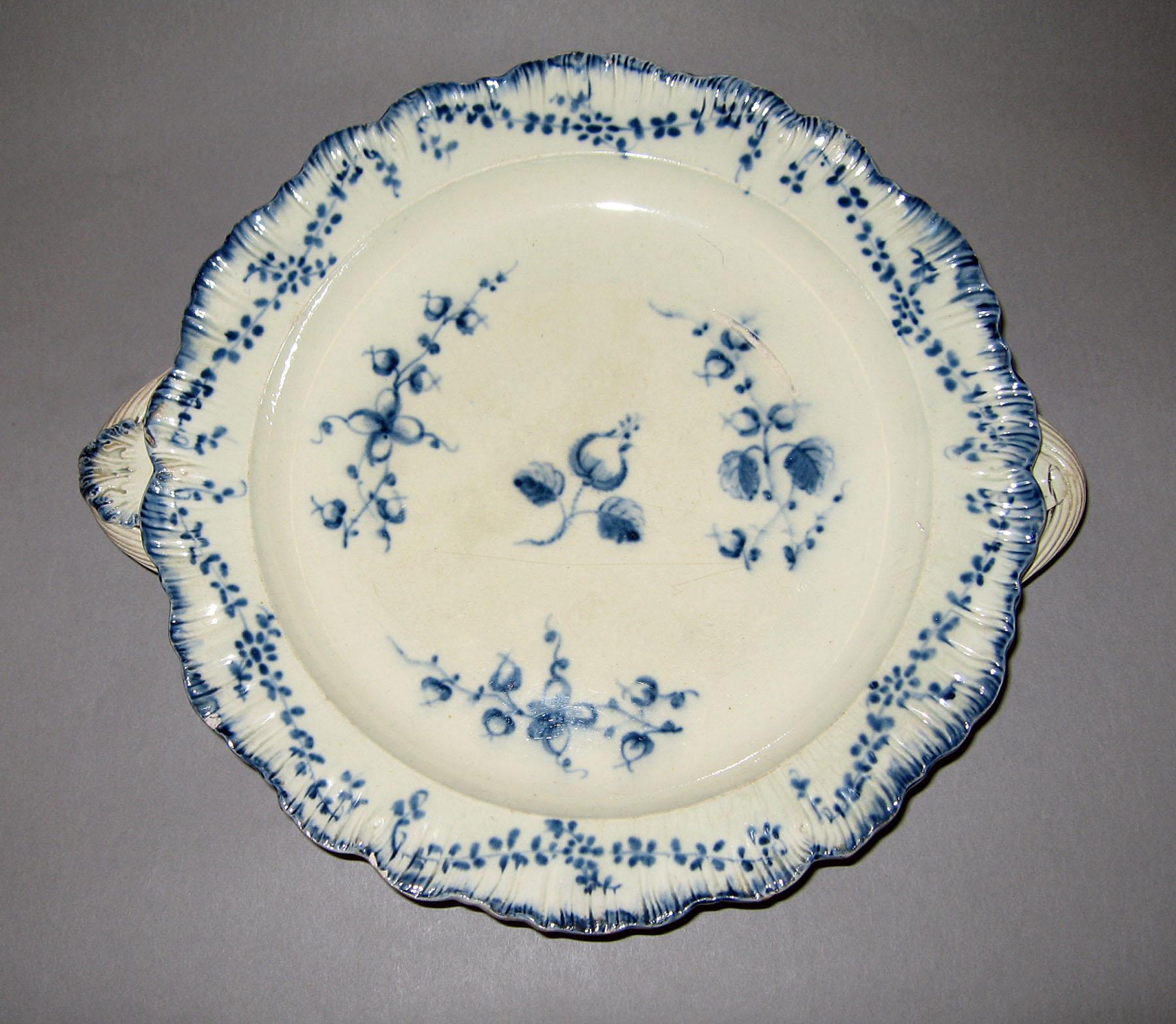 1979.0217 Pearlware hot water plate
