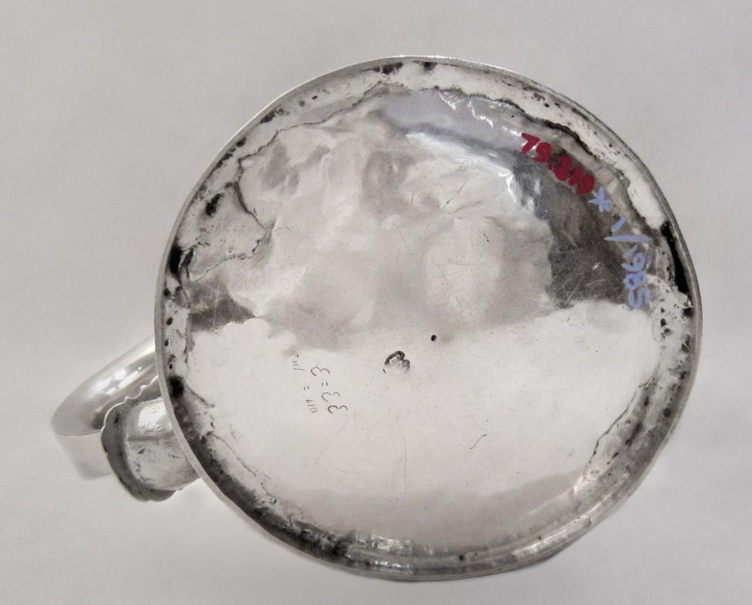 1979.0219 Tankard, underside