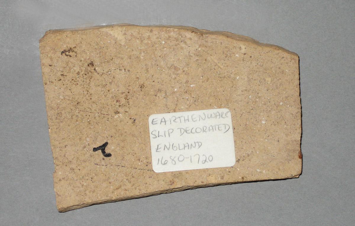 1979.0503.003 Ceramic fragment side 2