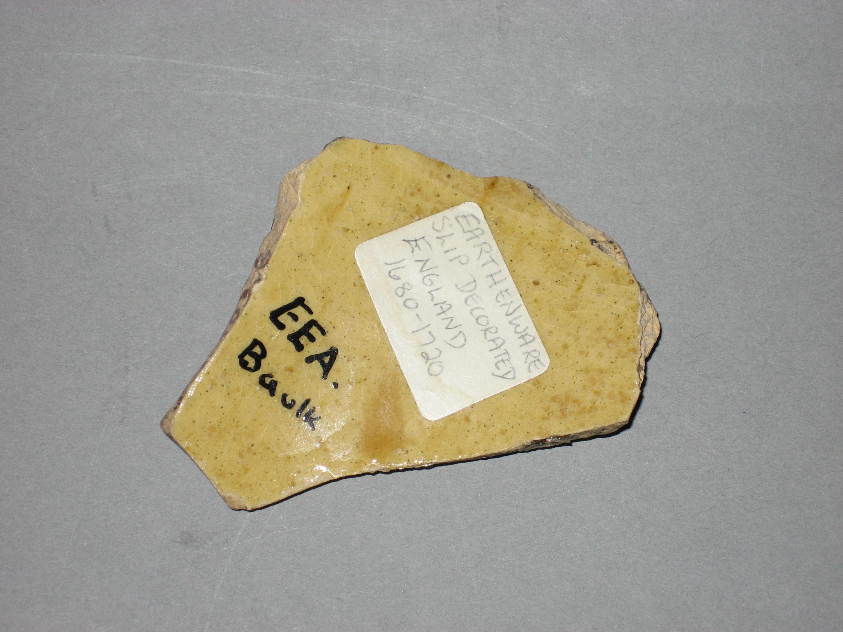 1979.0503.008 Ceramic fragment side2
