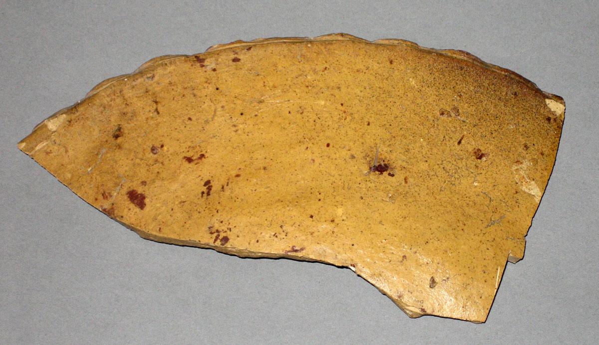 1979.0503.011 Ceramic fragment underside