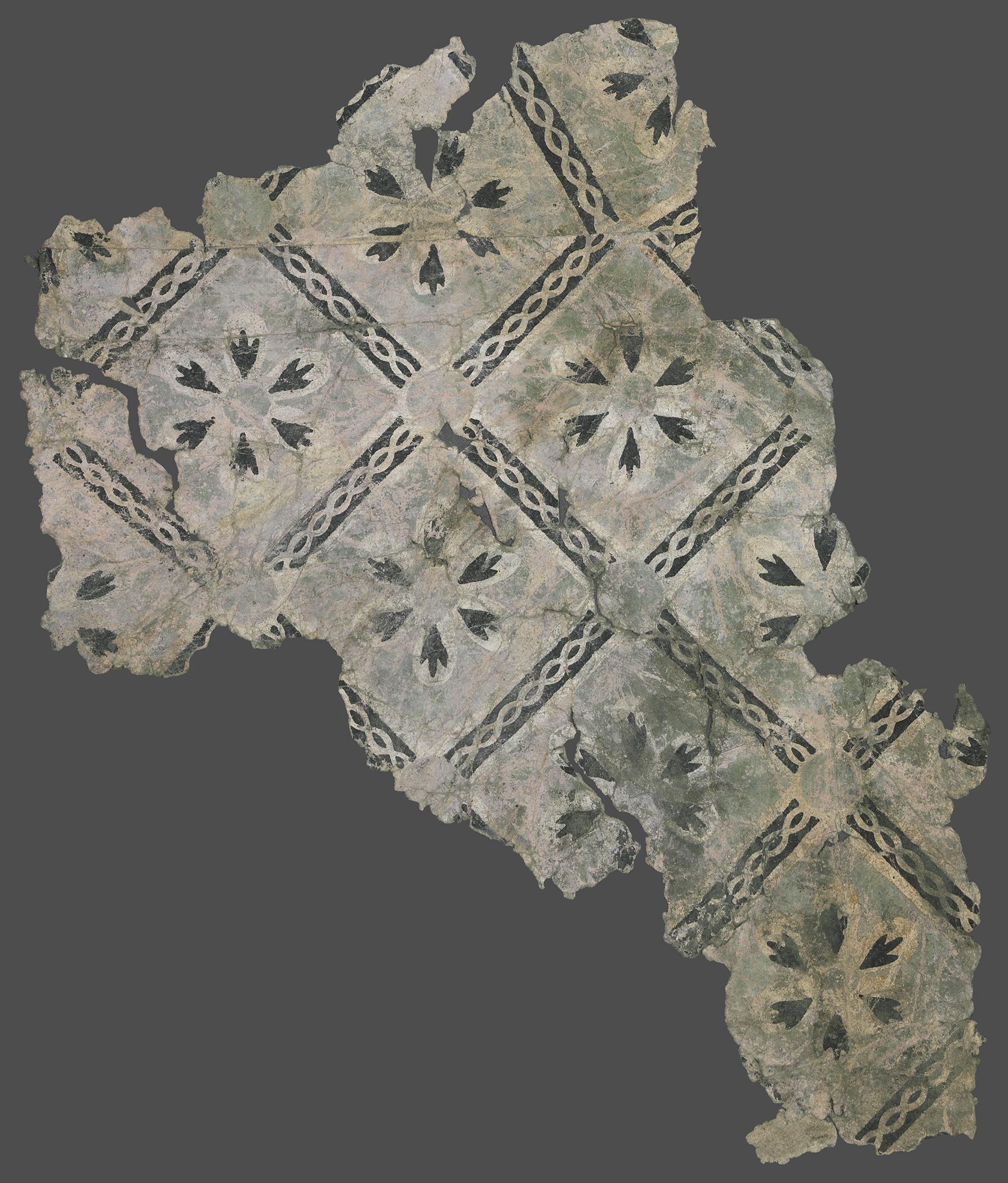 1980.0043 Wall covering, Fragment 4, piece 1
