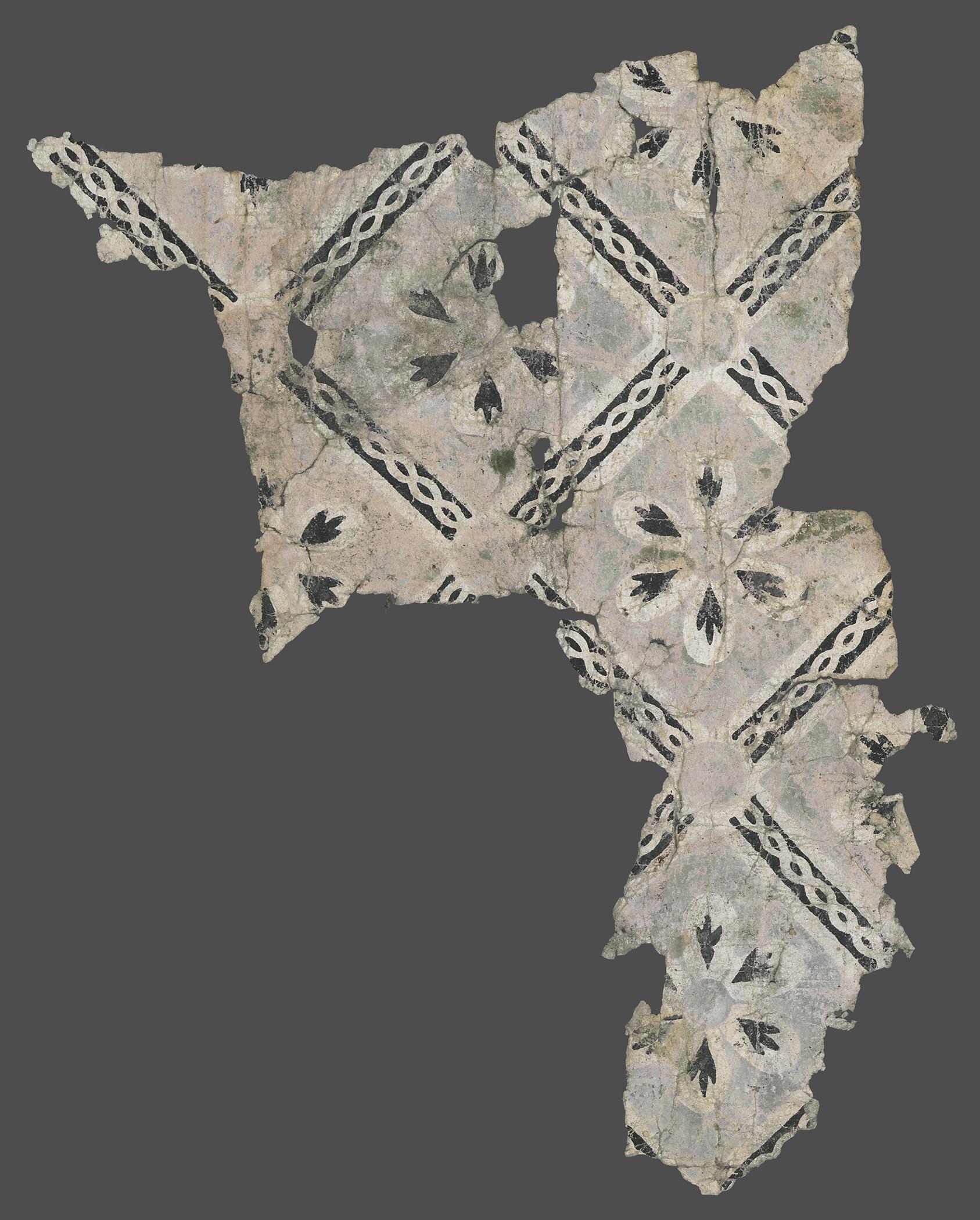1980.0043 Wall covering, Fragment 6, piece 1