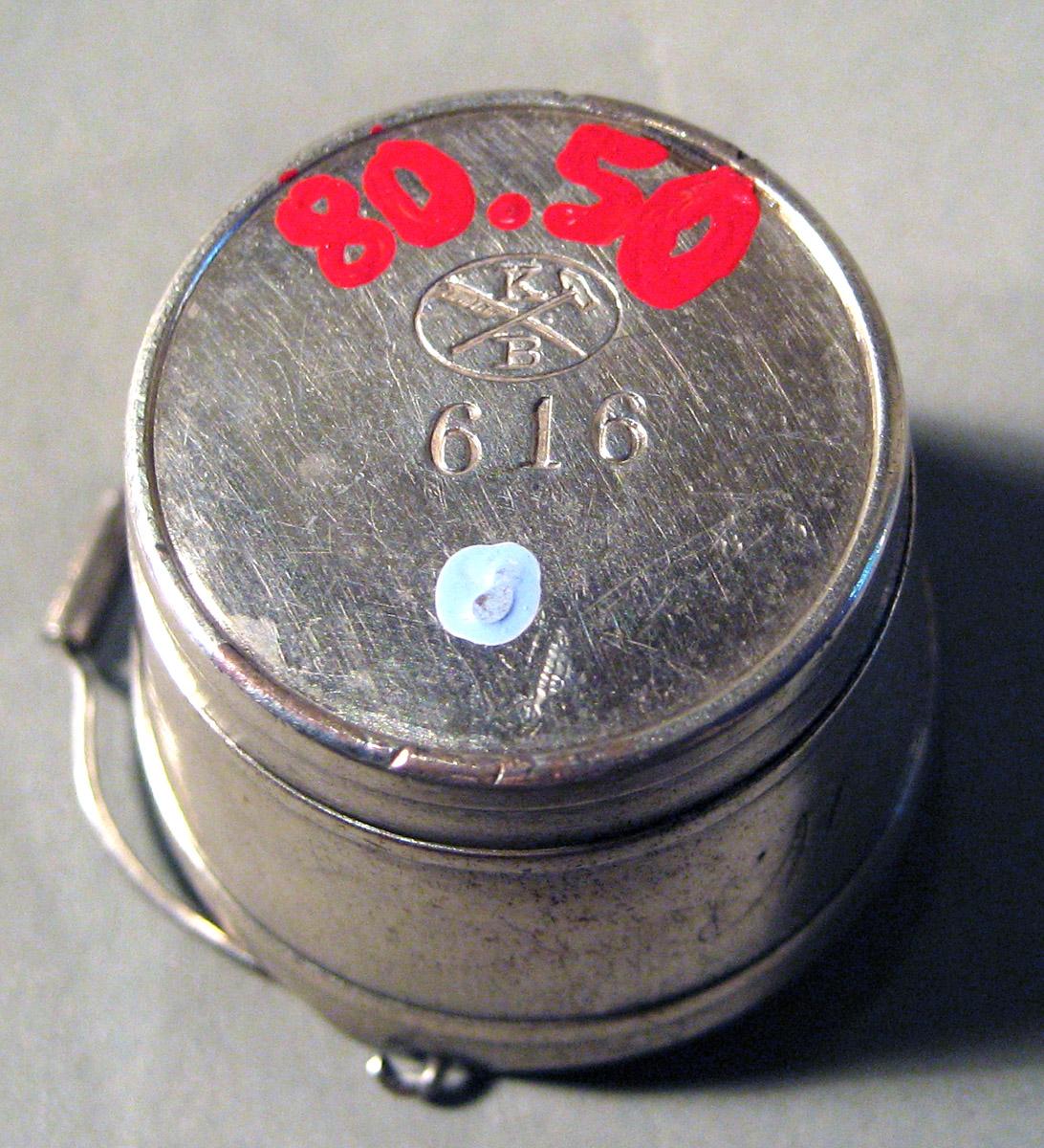 1980.0050 Silver Cream Pail underside & mark